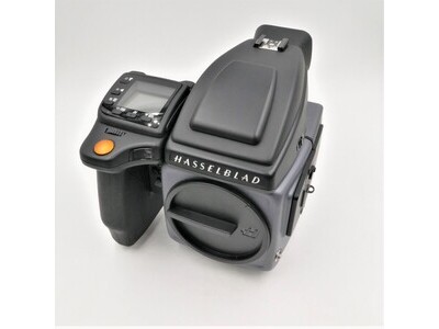 Hasselblad H6D-100c Medium Format DSLR