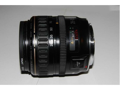 Canon 28-105mm f3.5-4.5 EF  Lens