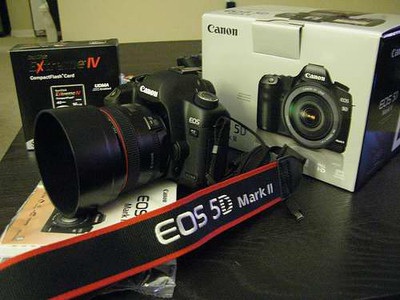 Canon EOS 5D Mark II 21MP DSLR Camera
