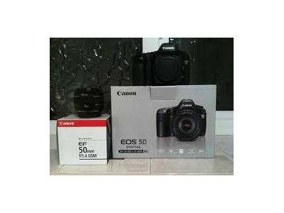 New  Canon EOS 5D Mark II Camera+24-105m